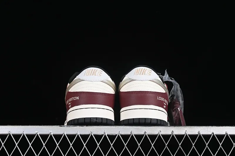All Categories Nk SB Dunk Series Nk SB Dunk Low Low-top sneakers Louis Vuitton x Nk Dunk Low joint custom-burgundy silver hook SB low-top casual sneakers FC1688-188